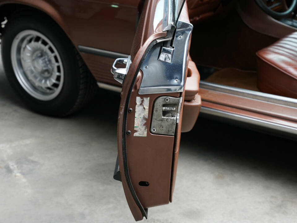 Image 45/50 of Mercedes-Benz 280 SL (1979)