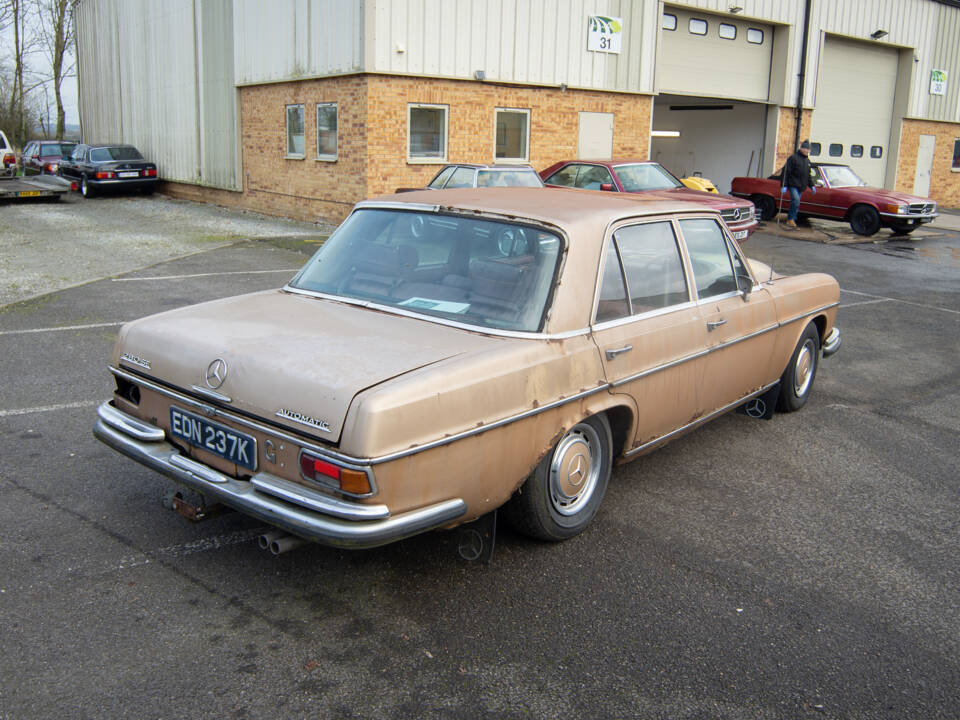 Image 6/17 of Mercedes-Benz 280 SE 3,5 (1972)