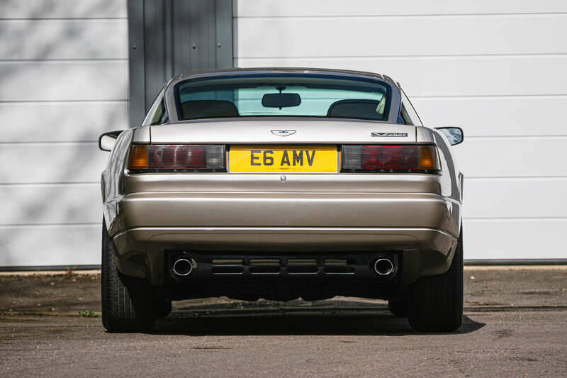 Afbeelding 7/33 van Aston Martin Virage (1990)