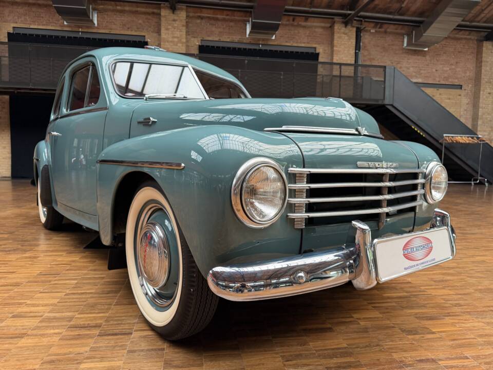 Image 5/34 of Volvo PV 444 (1951)