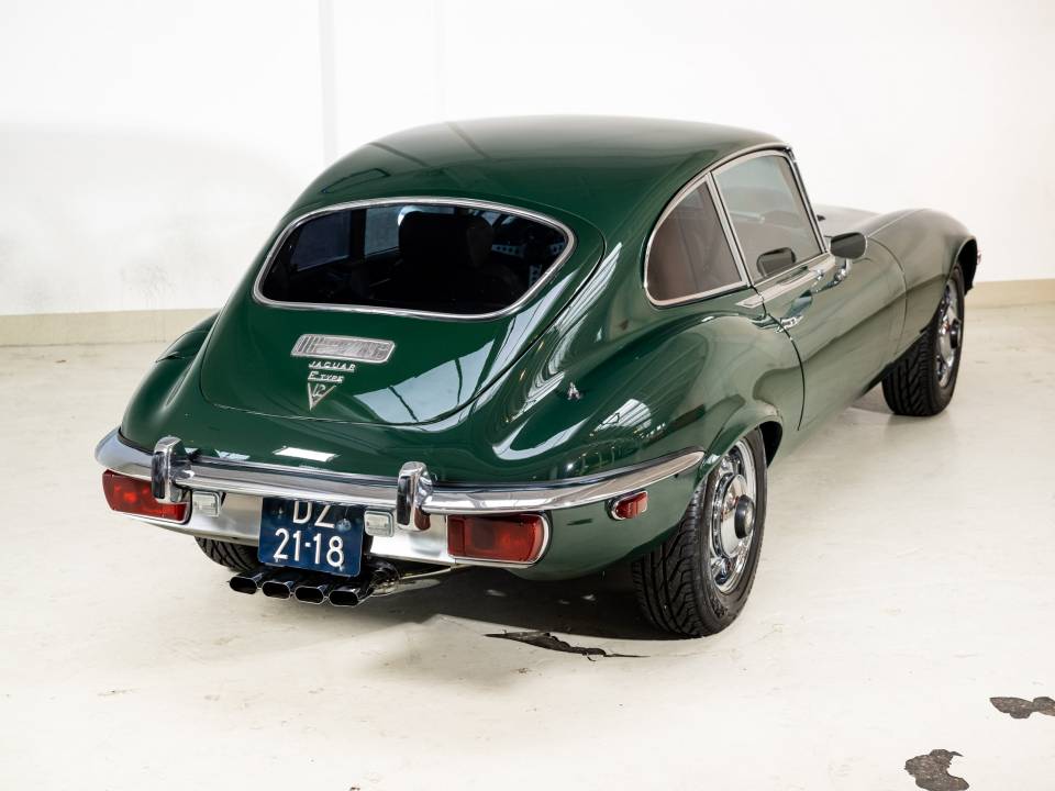 Bild 39/39 von Jaguar E-Type V12 (2+2) (1971)