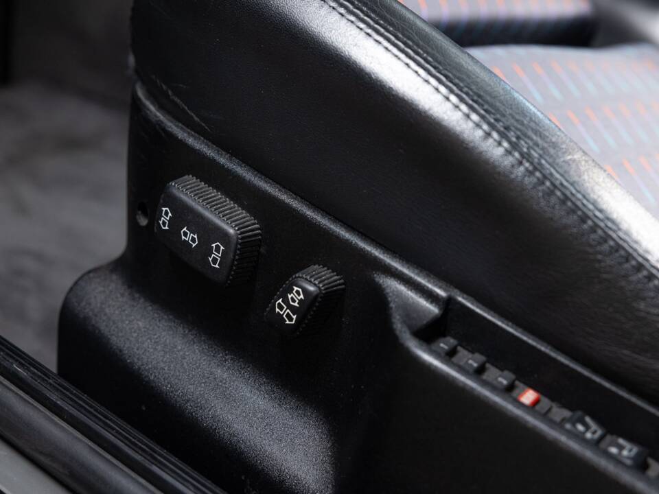 Bild 9/34 von BMW M5 (1993)