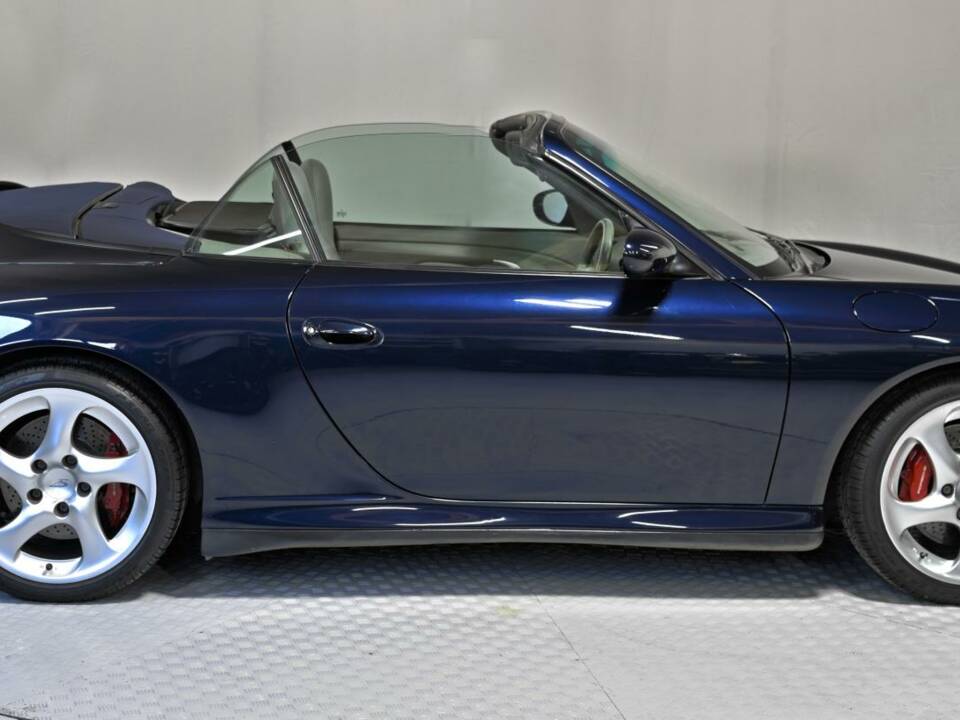 Bild 7/50 von Porsche 911 Carrera 4S (2004)