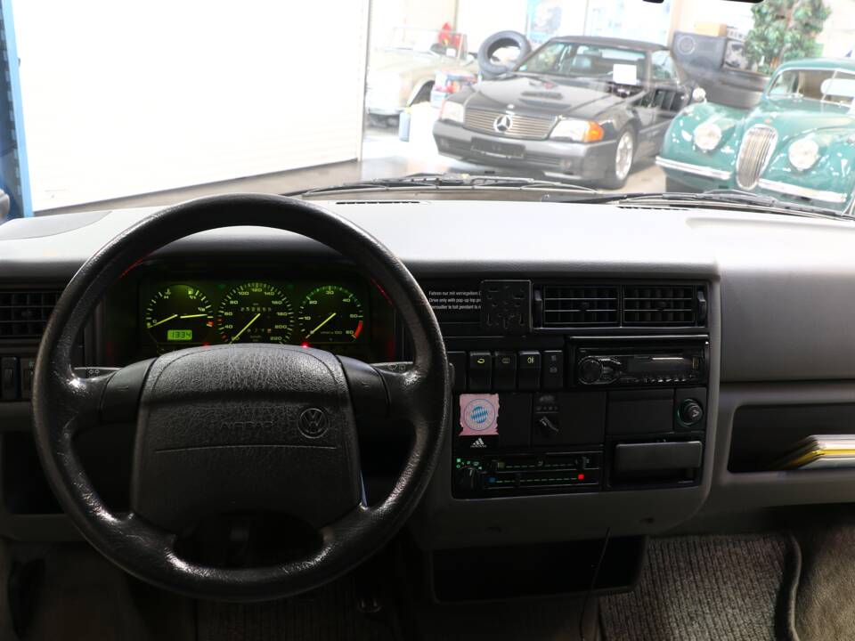 Bild 27/47 von Volkswagen T4 California 2.5 (1995)
