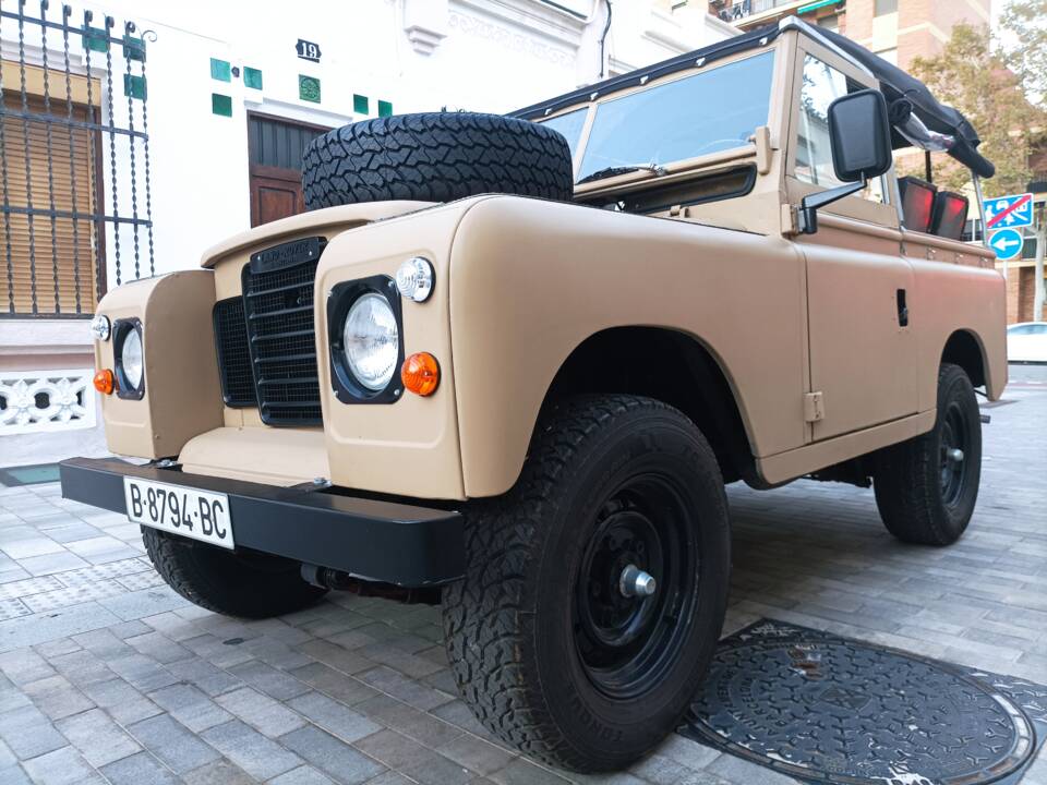 Bild 17/27 von Land Rover 88 (1978)