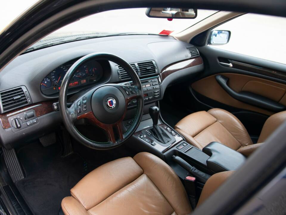 Immagine 5/33 di ALPINA B3 3.3 Allrad Touring (2002)