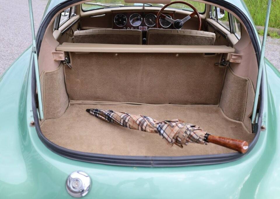Bild 27/36 von Aston Martin DB 2&#x2F;4 Mk I (1954)