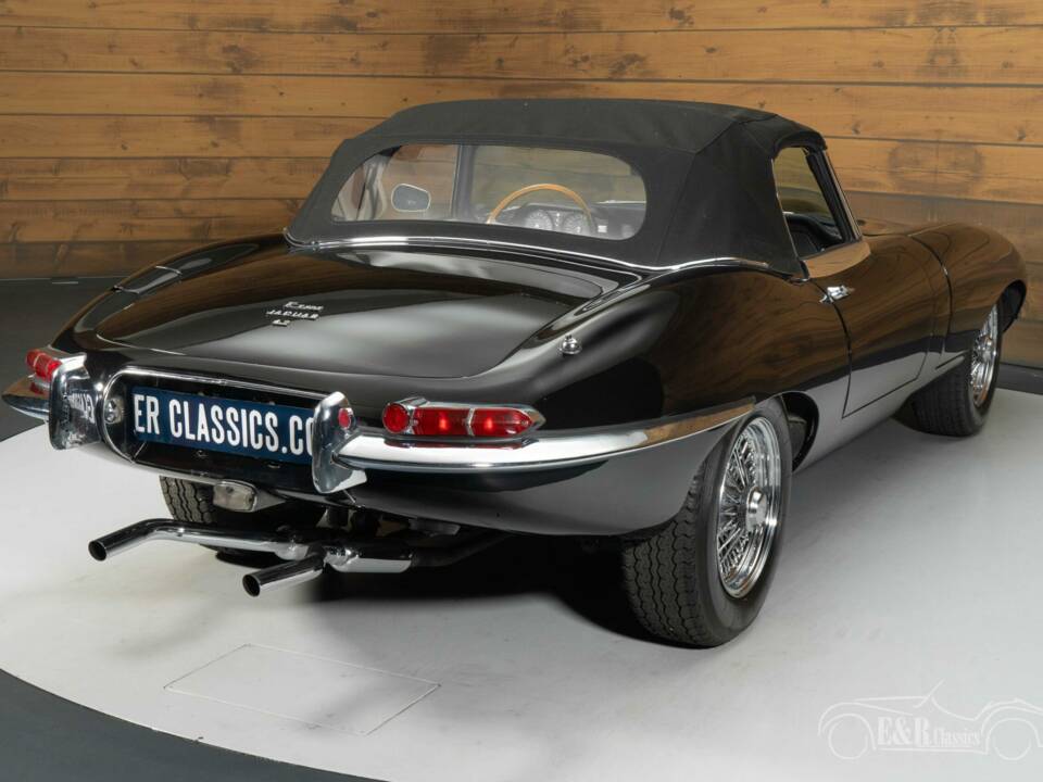 Bild 4/6 von Jaguar E-Type 4.2 (1967)