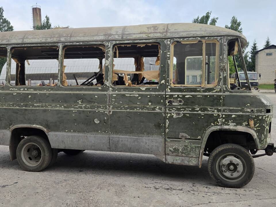 Afbeelding 4/6 van Mercedes-Benz T2 O 309 (1986)