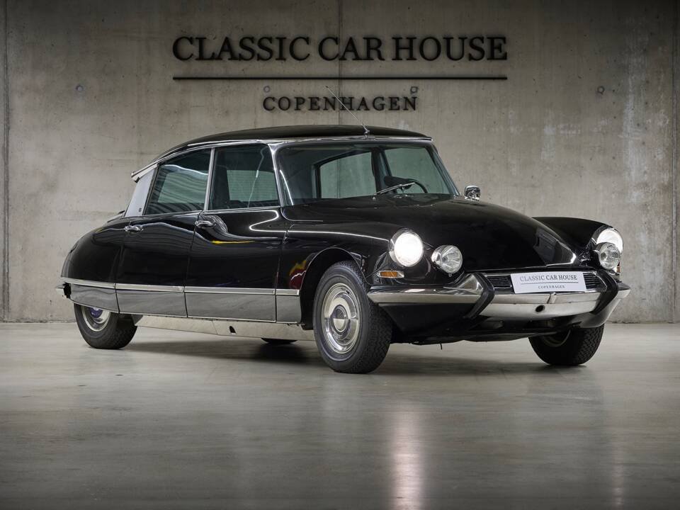 Image 16/97 of Citroën DS 20 Chapron (1972)
