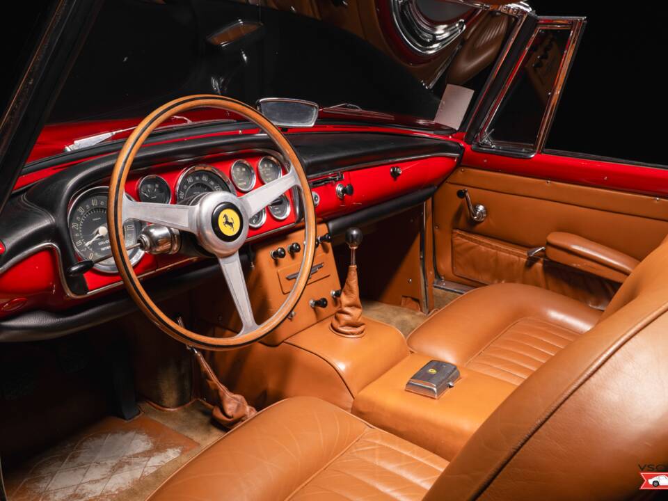 Image 4/30 de Ferrari 250 GT Cabriolet Pininfarina (1961)