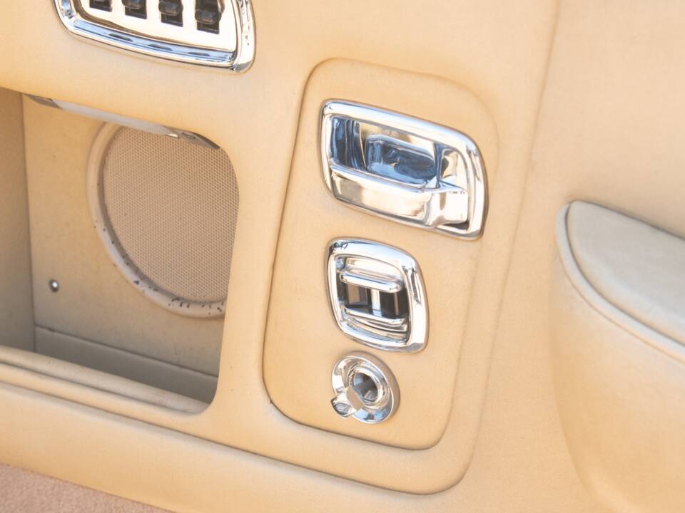 Immagine 14/46 di Rolls-Royce Corniche I (1981)