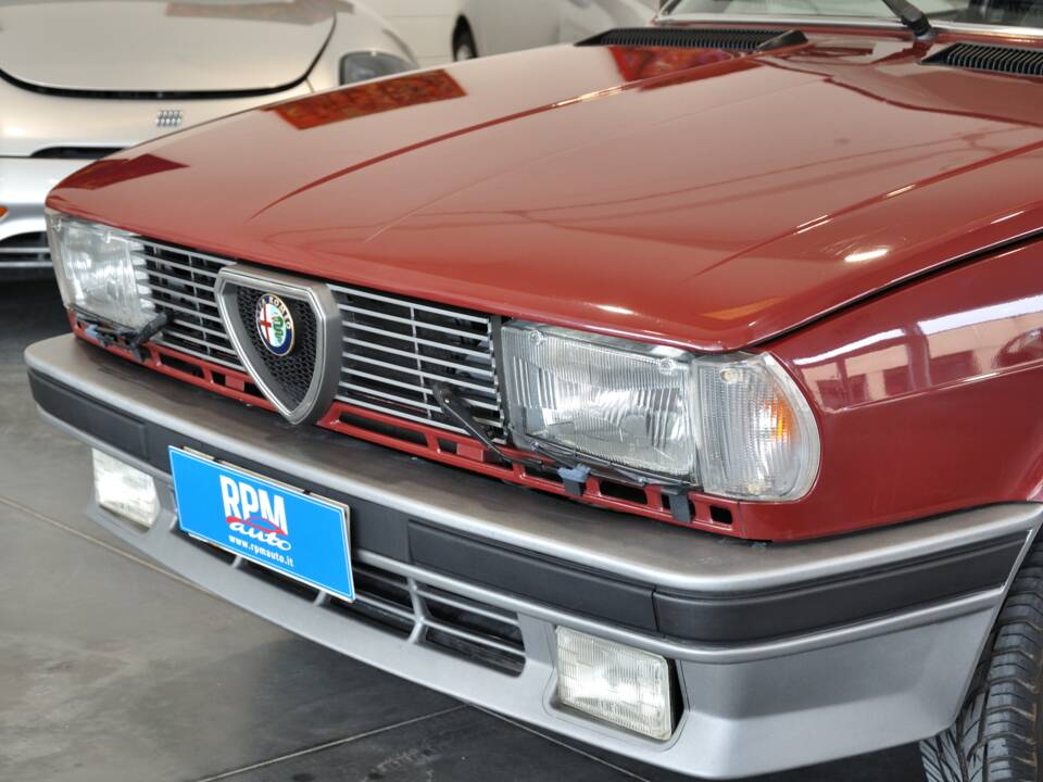 Bild 4/50 von Alfa Romeo Giulietta 1.8 (1985)
