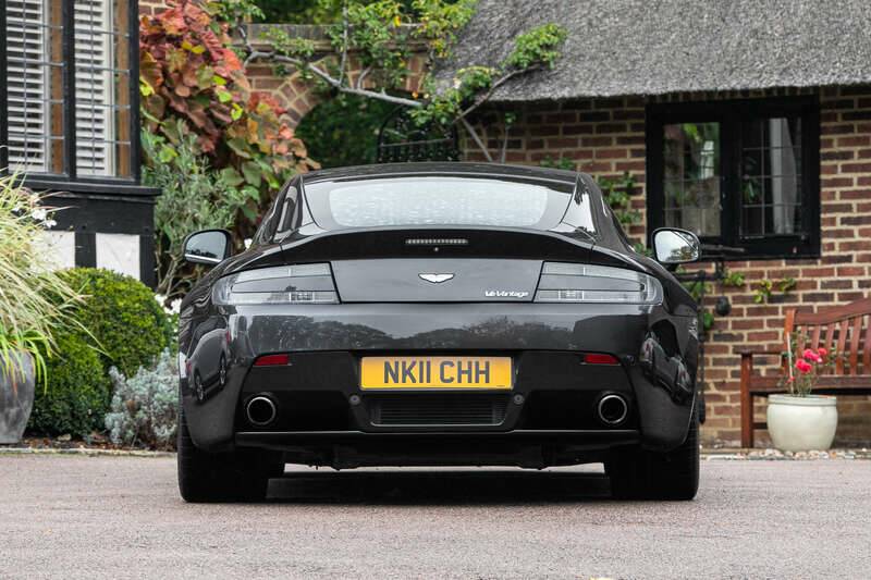 Imagen 7/46 de Aston Martin V12 Zagato (2011)