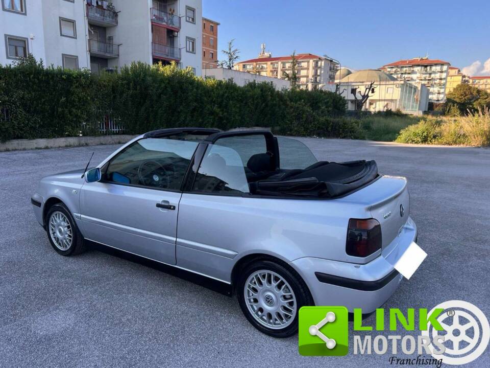 Bild 4/10 von Volkswagen Golf IV Cabrio 1.6 (2000)