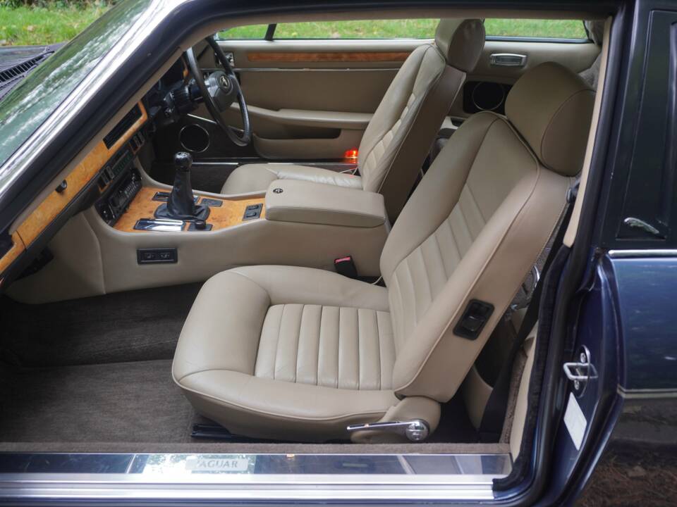 Image 12/22 of Jaguar XJ-S H.E. (1987)