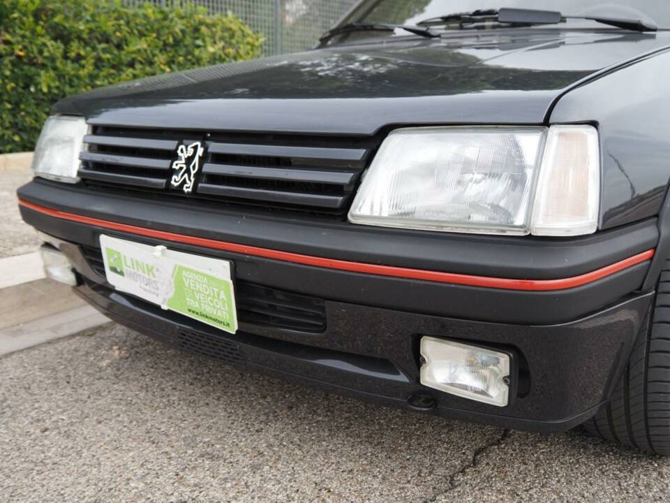 Imagen 19/50 de Peugeot 205 GTi 1.9 (1988)