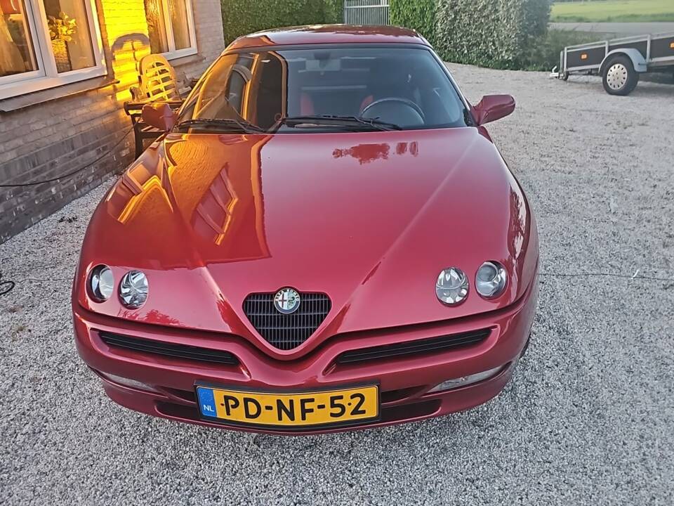 Image 1/9 of Alfa Romeo Spider 2.0 Twin Spark 16V (1996)