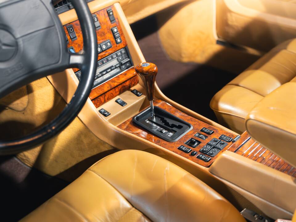 Bild 25/37 von Mercedes-Benz 560 SEC (1990)