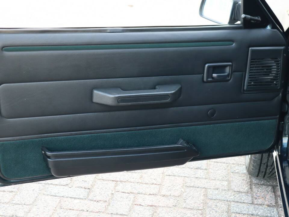 Bild 38/50 von Peugeot 205 GTi 1.9 (1991)