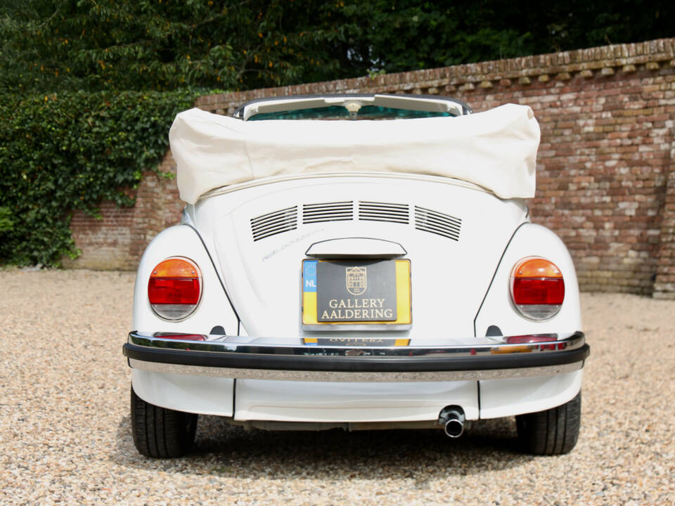 Image 6/50 of Volkswagen Käfer 1303 &quot;Champagne Edition&quot; (1977)