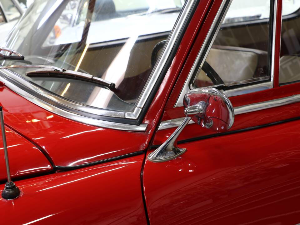 Image 11/28 of Borgward Isabella Hansa 1500 (1961)