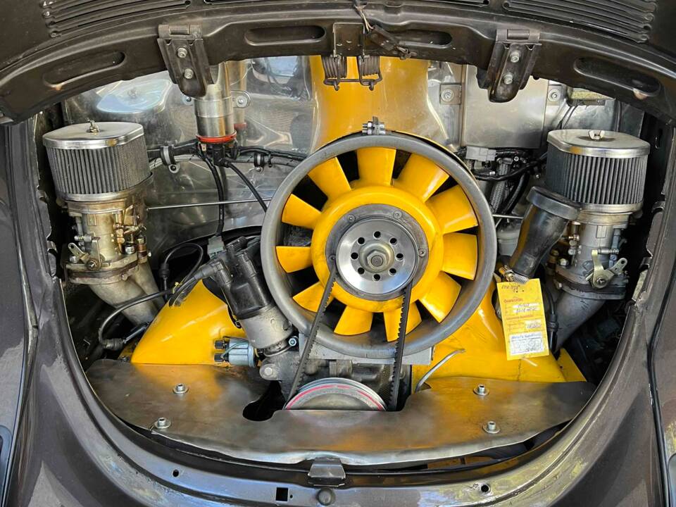 Image 6/15 of Volkswagen Beetle 1303 LS (1976)