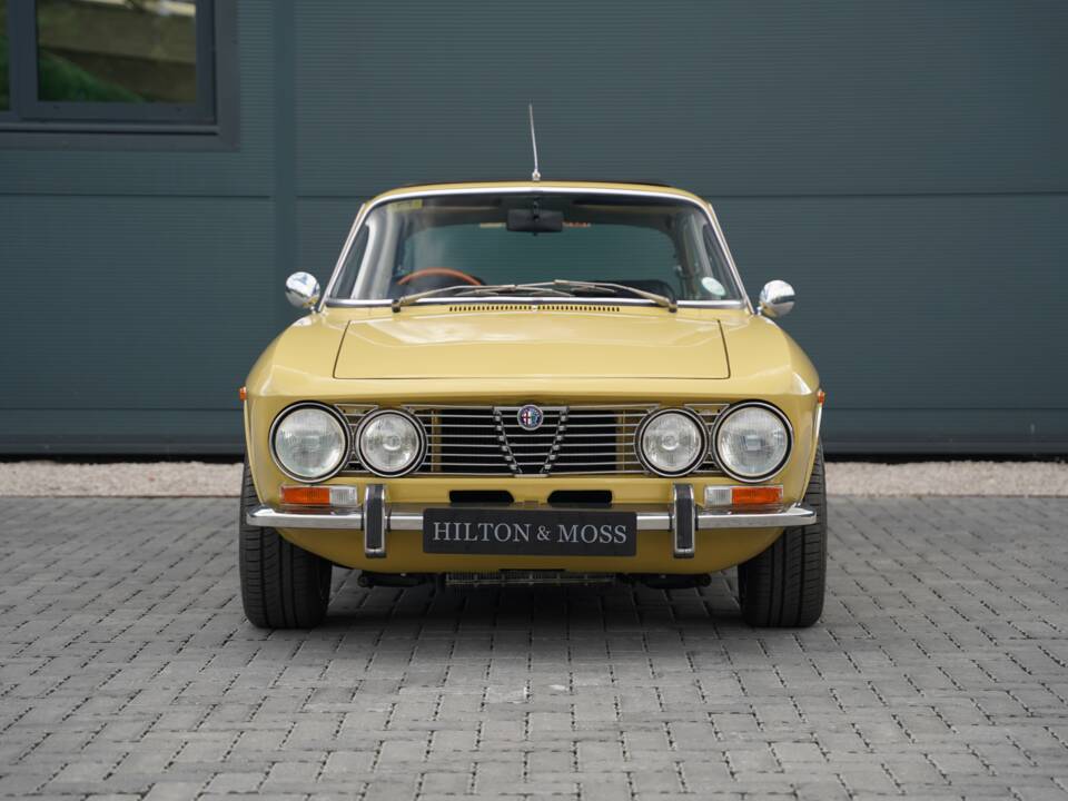 Bild 7/50 von Alfa Romeo 2000 GT Veloce (1975)