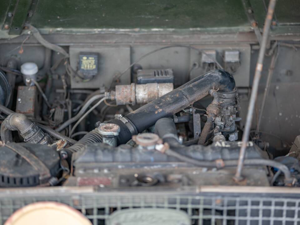 Image 24/50 de Land Rover 88 (1974)