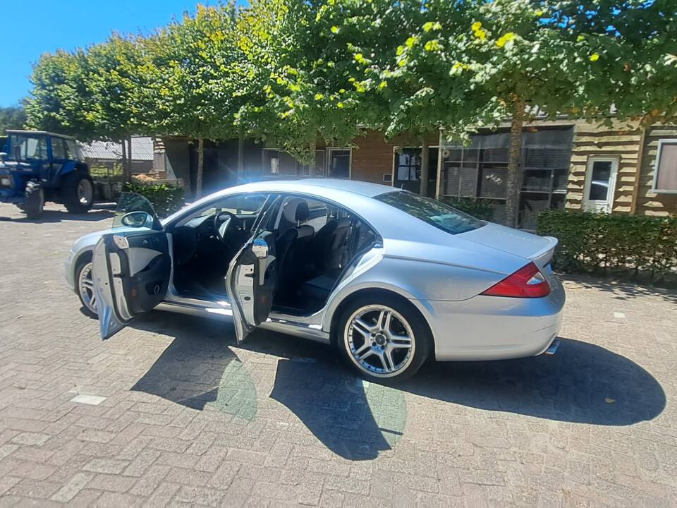 Immagine 12/15 di Mercedes-Benz CLS 350 (2006)