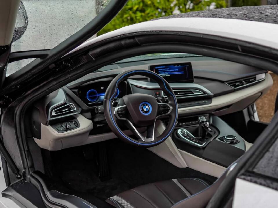 Image 6/12 of BMW i8 Coupé (2015)