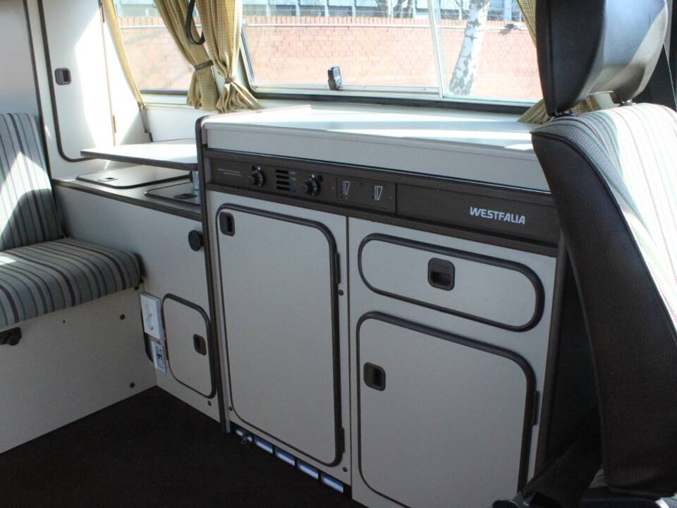 Bild 13/24 von Volkswagen T3 Camper 2.0 (1982)