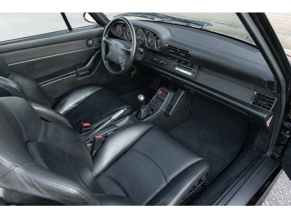 Imagen 22/29 de Porsche 911 Carrera S (1997)