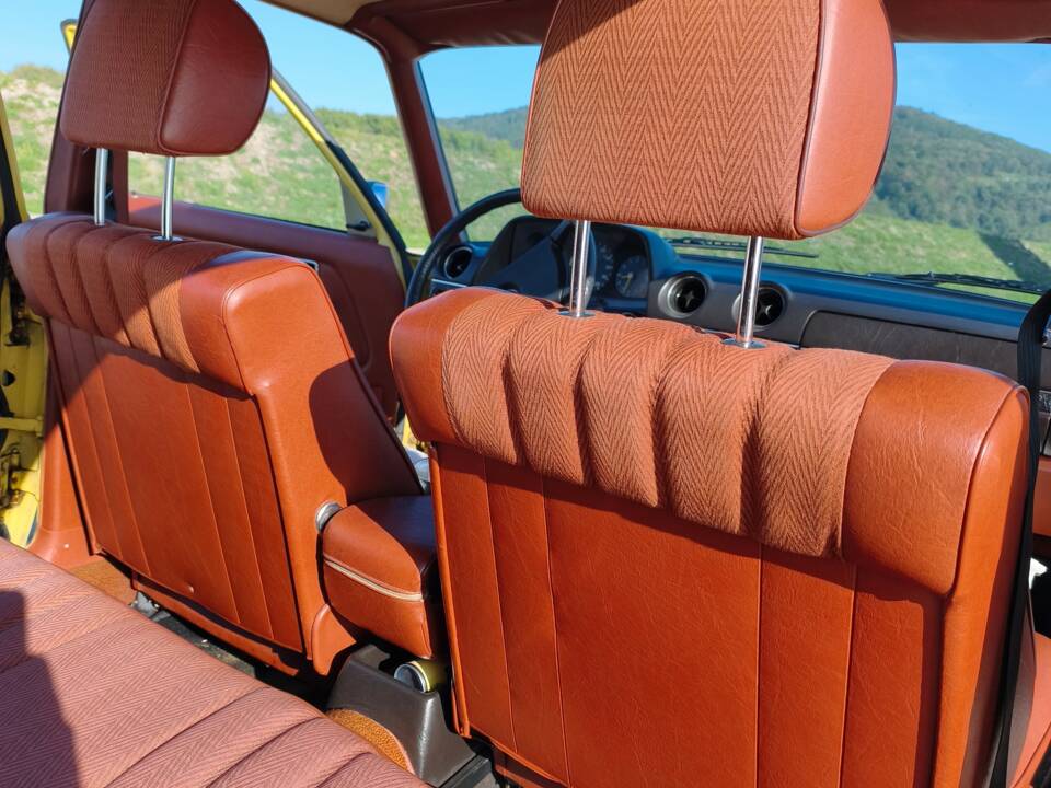 Bild 11/19 von Mercedes-Benz 200 (1980)