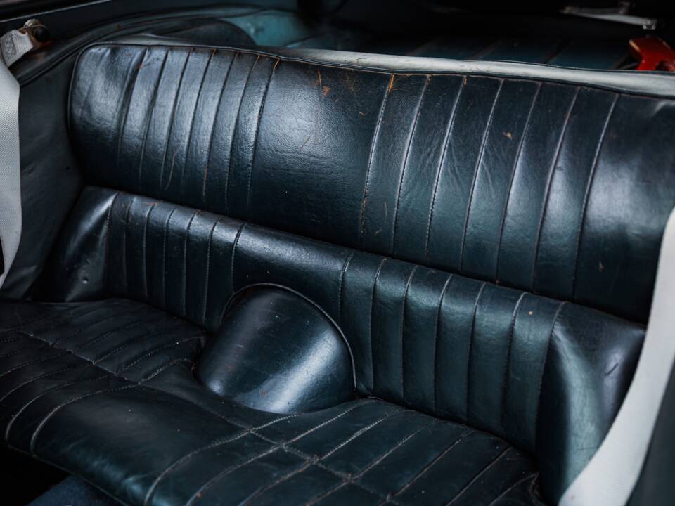 Image 28/46 of Jaguar E-Type (2+2) (1966)