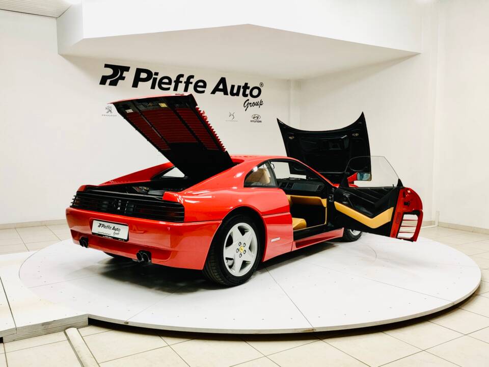 Afbeelding 20/33 van Ferrari 348 TB (1990)