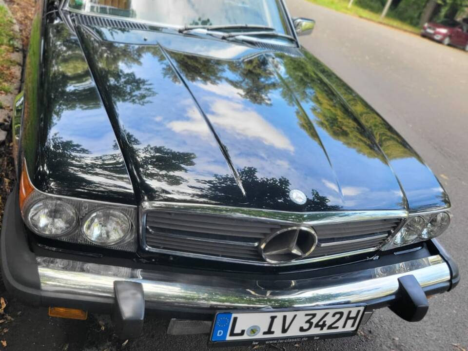 Image 2/8 of Mercedes-Benz 560 SL (1988)