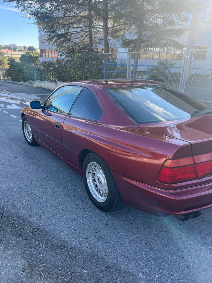 Image 4/7 de BMW 850i (1991)