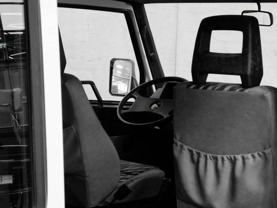 Immagine 19/43 di Mercedes-Benz MB 100 D lang (1993)
