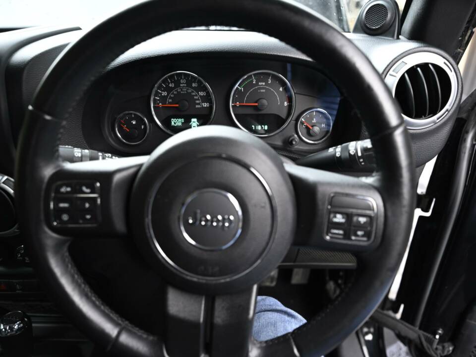 Image 13/50 of Jeep Wrangler 2.8 CRD (2013)