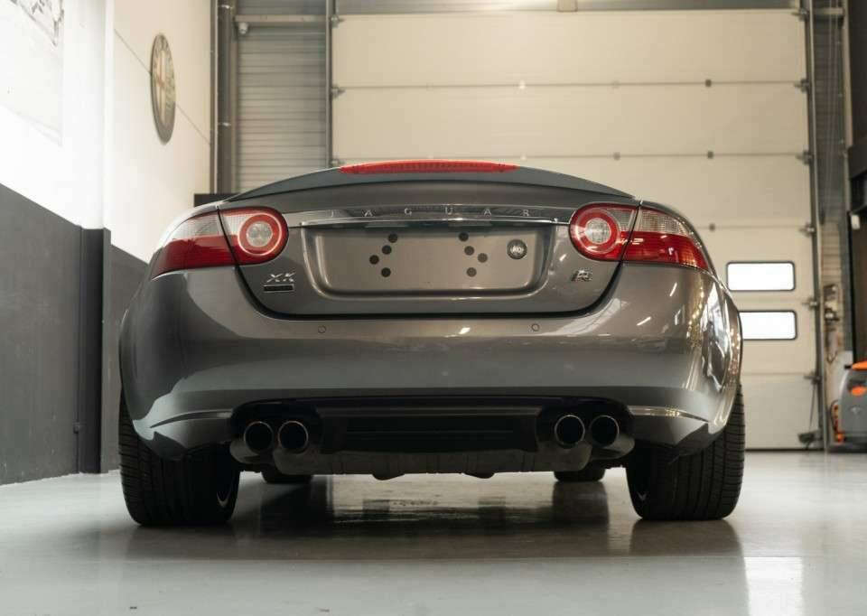 Image 21/46 of Jaguar XKR (2008)