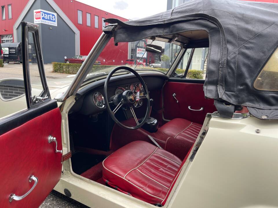 Image 4/22 of Austin-Healey Sprite Mk III (1966)