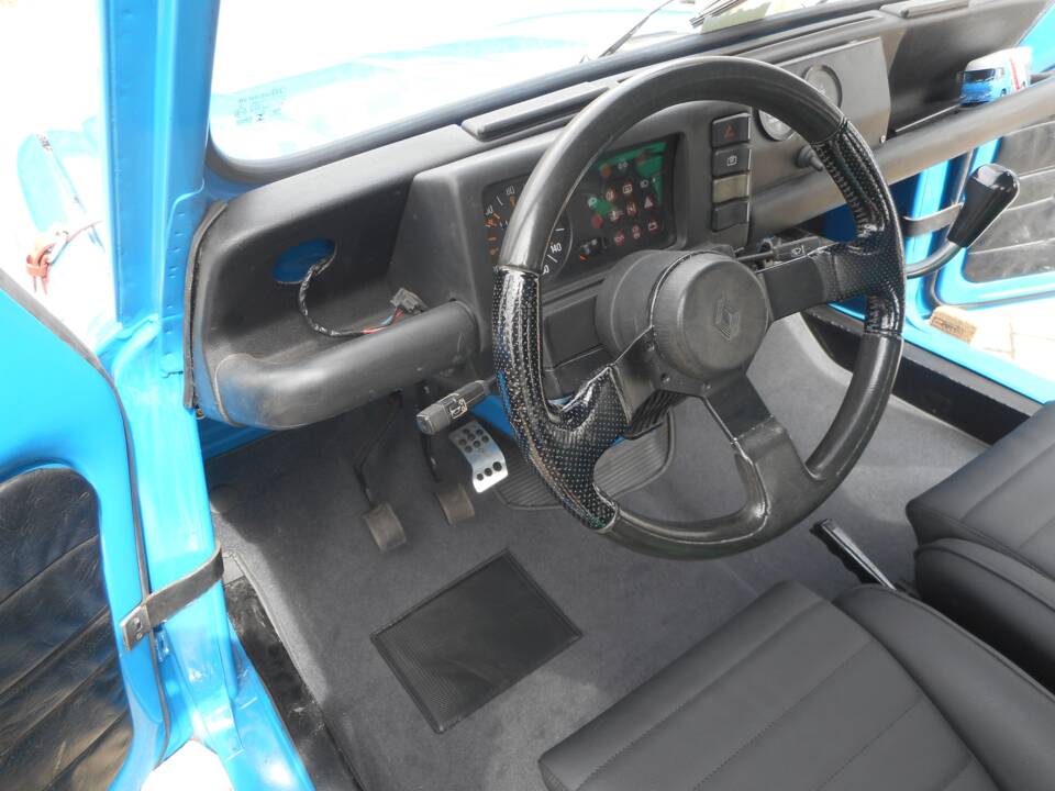 Image 16/98 de Renault R 4 TL (1984)