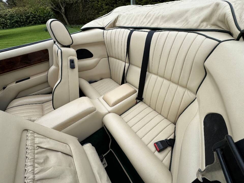 Image 25/30 of Aston Martin Virage Volante (1993)