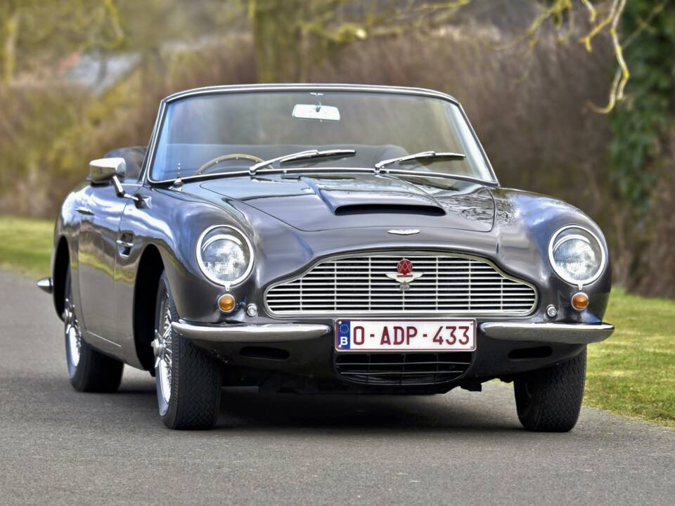 Bild 3/50 von Aston Martin DB 6 Vantage Volante (1969)