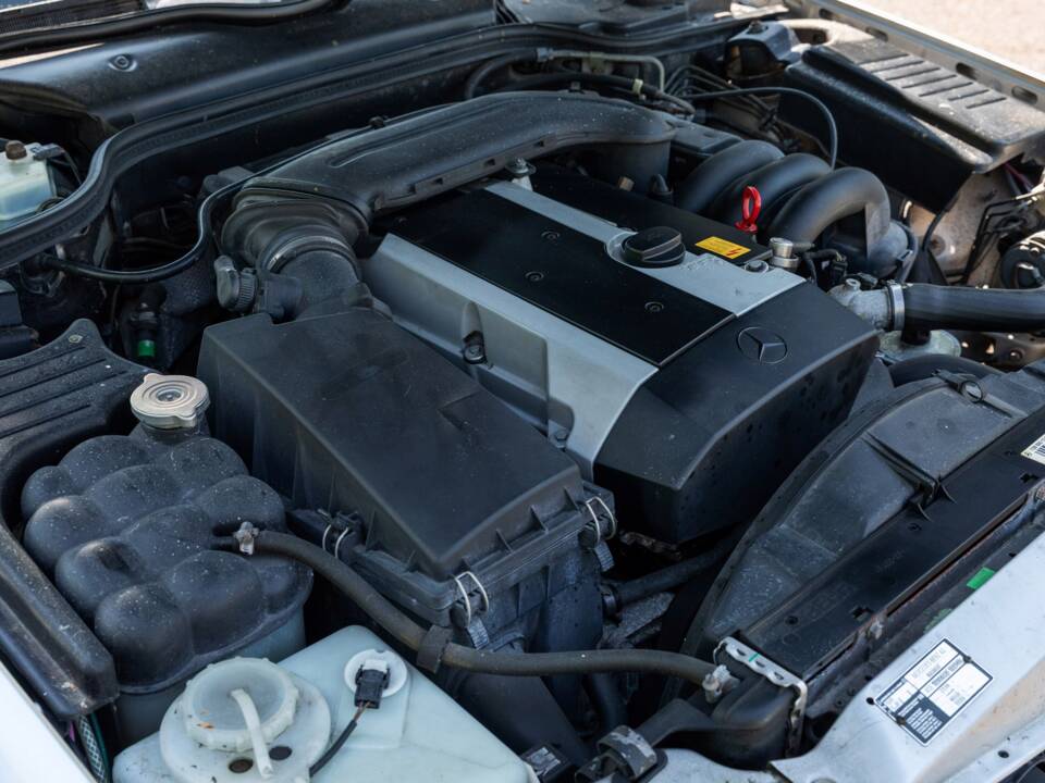 Image 5/50 of Mercedes-Benz SL 320 &quot;Mille Miglia&quot; (1995)