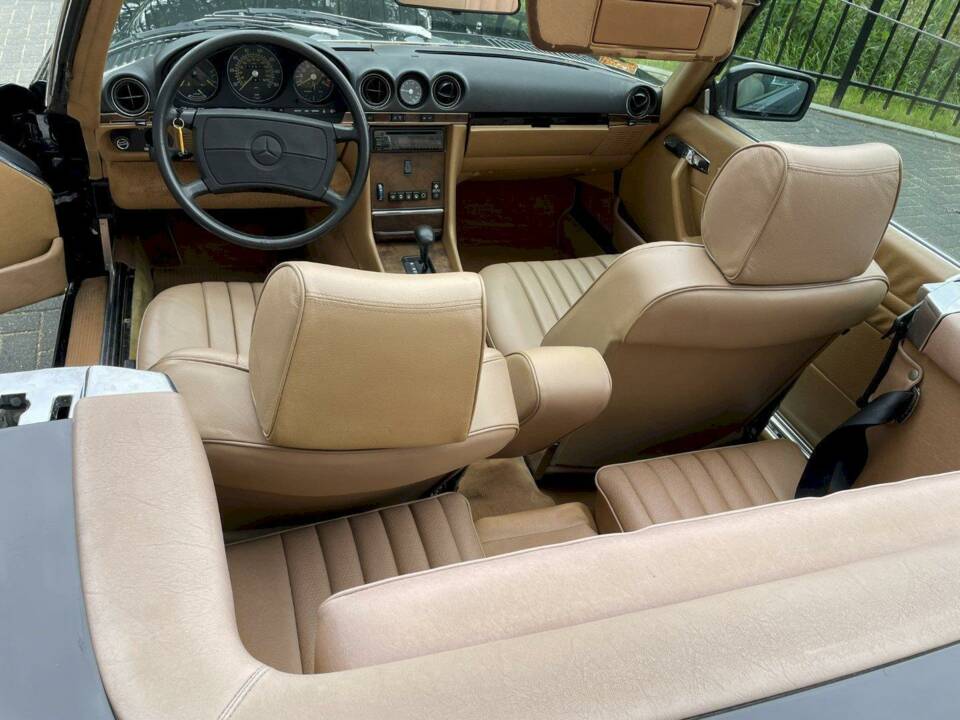 Image 19/36 de Mercedes-Benz 560 SL (1986)