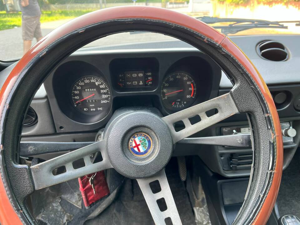 Bild 21/26 von Alfa Romeo Alfasud 1.3 Sprint (1987)