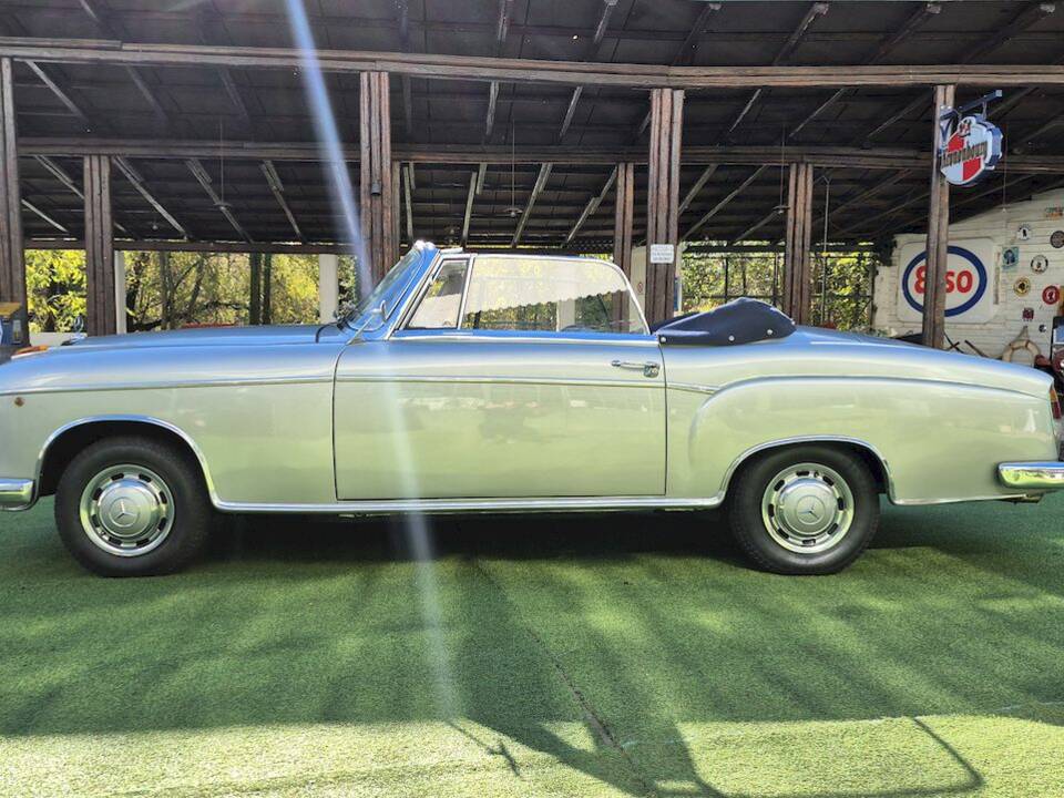 Image 3/61 de Mercedes-Benz 220 S Cabriolet (1957)