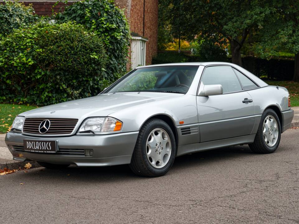Immagine 1/22 di Mercedes-Benz SL 500 (1995)